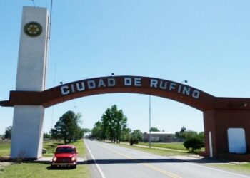 LISANDRO ENRICO SOLICITA AMPLIAR PRESUPUESTO Y PONER EN MARCHA OBRAS PARA MEJORAR EL SERVICIO DE CLOACAS EN RUFINO