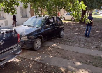 BOMBEROS INFORMAN CHOQUE EN CALLE DIEGO DE ALVEAR