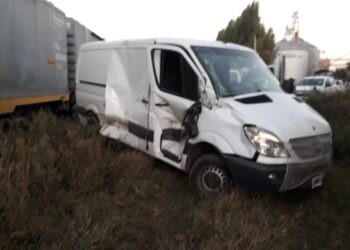 Accidente en paso a nivel de Arribeños