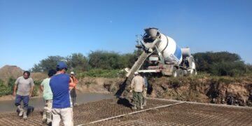 AVANZA LA OBRA DE CLOACAS DE ARRIBEÑOS.
