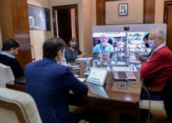 SITUACIÓN EPIDEMIOLÓGICA : Kicillof se reunió con intendentes de toda la Provincia