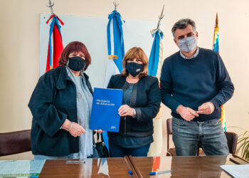 TEODELINA : FIRMA DE CONVENIO BOLETO EDUCATIVO RURAL