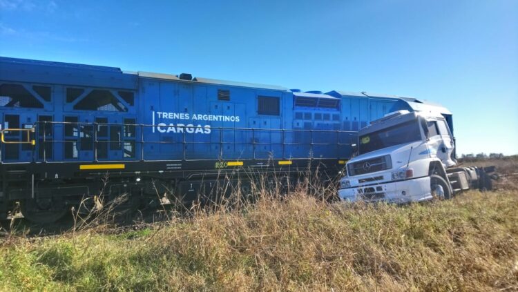 ACCIDENTE EN RUTA PROVINCIAL N 65 VIAS Y CRUCE CACEROS