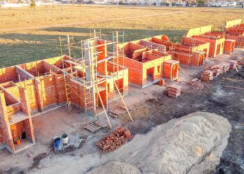 ENRICO INFORMÓ LOS AVANCES EN LA CONSTRUCCIÓN DE LAS 64 VIVIENDAS DE VENADO TUERTO