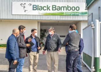 ENRICO Y PULLARO EN HUGHES CON LA MISIÓN DE PROTEGER A MÁS DE 600 PUESTOS DE TRABAJO Y LA INVERSIÓN DEL FRIGORÍFICO LOCAL