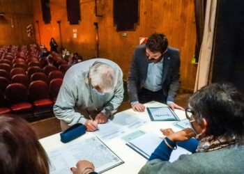 TEODELINA : 𝗦𝗘 𝗘𝗡𝗧𝗥𝗘𝗚𝗢 𝗘𝗟 𝗙.𝗔.𝗘. 𝗔 𝗟𝗢𝗦 𝗘𝗦𝗧𝗔𝗕𝗟𝗘𝗖𝗜𝗠𝗜𝗘𝗡𝗧𝗢𝗦 𝗘𝗗𝗨𝗖𝗔𝗧𝗜𝗩𝗢𝗦