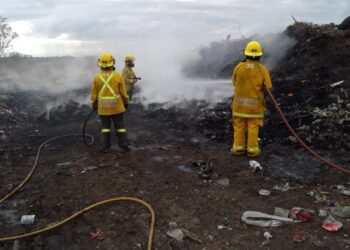 TEODELINA : INCENDIO GENERALIZADO EN EL BASURAL