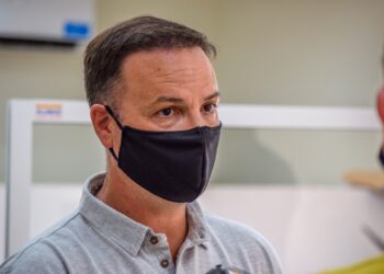 LISANDRO ENRICO PRESENTE EN EL CENTRO DE SALUD DE LAZZARINO