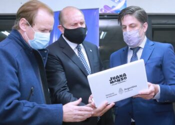 LAS ESCUELAS SANTAFESINAS RECIBIRÁN MÁS DE 37.400 NETBOOKS DEL PLAN FEDERAL JUANA MANSO