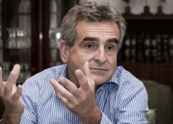 Rossi ratificó su precandidatura en Santa Fe y se alejará del Ministerio de Defensa
