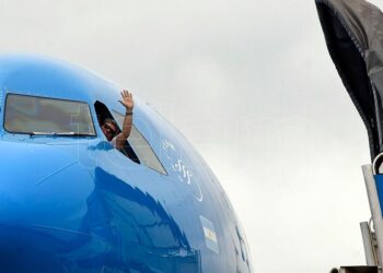 Preparan 10 vuelos a China para traer 8 millones de vacunas Sinopharm