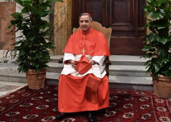 Vaticano: comenzó el juicio contra el poderoso cardenal acusado de malversación millonaria
