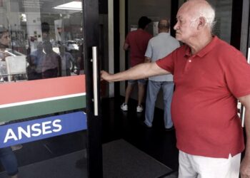ANSES anunció el pago a jubilados del mes de junio con aguinaldo y aumento del 15%