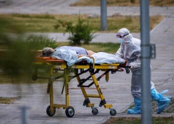 La variante Delta no cede en Rusia, que vuelve a registrar récord de muertes