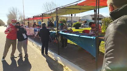 TEODELINA DOMINGO A PLENO SOL EN LA PLAZA ITUZAINGO!!!