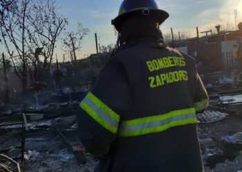 DIRECCIÓN GENERAL DE BOMBEROS :CONTINÚA LA LABOR DE BOMBEROS EN LA QUEMA DE PASTIZALES Y VIVIENDAS