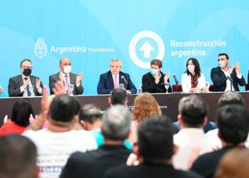 Fernández: “La plata se malgasta cuando se piden créditos para favorecer la fuga de dólares”