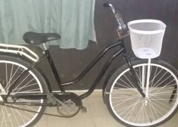 VENADO TUERTO: MENOR DETENIDO  POR SUSTRAER UNA BICICLETA Y DAÑAR CASCO POLICIAL