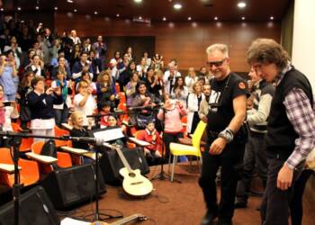 León Gieco, a sus 70 años, le canta al “tiempo vivido y compartido”