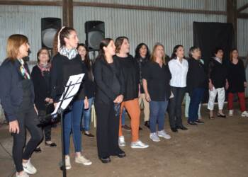 VILLA CAÑAS : EMOTIVO HOMENAJE A ASTOR PIAZZOLLA