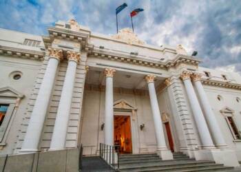 ENRICO EN SANTA FE: GESTIONES EN EDUCACIÓN, VIALIDAD, VIVIENDA Y OBRAS HÍDRICAS PARA LA REGIÓN