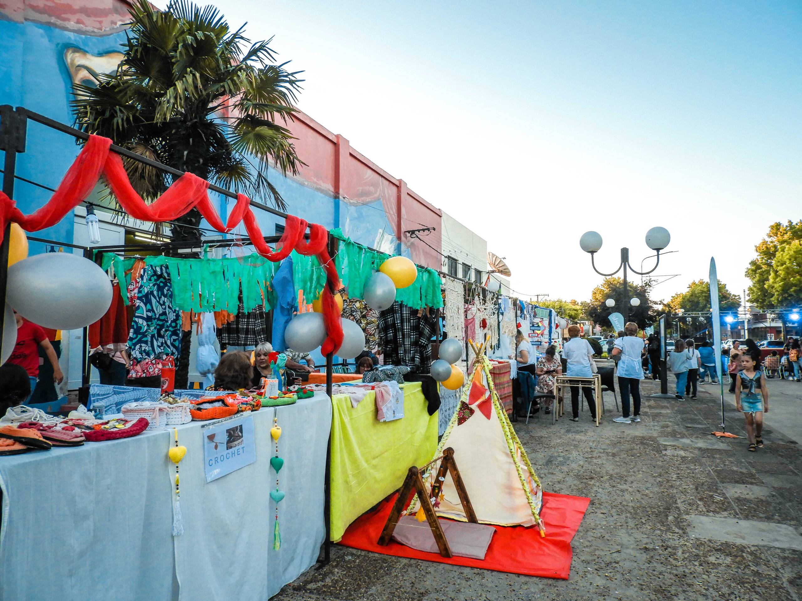 𝟯𝟬° 𝗔𝗡𝗜𝗩𝗘𝗥𝗦𝗔𝗥𝗜𝗢 𝗖𝗔𝗦𝗔 𝗗𝗘 𝗟𝗔 𝗖𝗨𝗟𝗧𝗨𝗥𝗔 | 𝗖𝗶𝗲𝗿𝗿𝗲 𝗱𝗲 𝘁𝗮𝗹𝗹𝗲𝗿𝗲𝘀, 𝗱𝗲𝘀𝗰𝘂𝗯𝗿𝗶𝗺𝗶𝗲𝗻𝘁𝗼 𝗱𝗲 𝗽𝗹𝗮𝗰𝗮 𝗰𝗼𝗻𝗺𝗲𝗺𝗼𝗿𝗮𝘁𝗶𝘃𝗮 𝘆 𝗺𝘂𝗲𝘀𝘁𝗿𝗮 𝗱𝗲 𝘁𝗿𝗮𝗯𝗮𝗷𝗼𝘀.