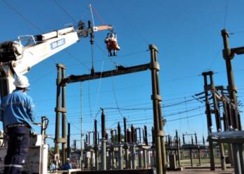 SE REALIZARON TRABAJOS INTEGRALES DE MANTENIMIENTO SOBRE EL CORREDOR DE ALTA TENSIÓN DEL NOROESTE PROVINCIAL