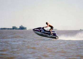 VILLA CAÑAS: ACCIDENTE EN EL BALNEARIO MUNICIPAL CON UNA MOTO DE AGUA