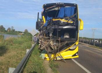 SINIESTRO VIAL ENTRE LOS CONDUCTORES DE UN COLECTIVO, DE UN CAMIÓN Y UN  GRUPO DE CICLISTAS
