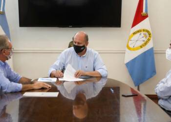 PEROTTI FIRMÓ EL DECRETO QUE DECLARA LA EMERGENCIA AGROPECUARIA