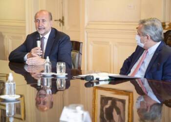 EL GOBERNADOR OMAR PEROTTI Y EL PRESIDENTE DE LA NACIÓN, ALBERTO FERNÁNDEZ, FIRMARON UN PRÉSTAMO POR 100 MILLONES DE DÓLARES PARA FINANCIAR EL PROGRAMA SANTA FE+CONECTADA