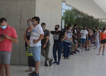 Los centros de testeos están “desbordados” en Santa Fe y preocupa “la alta positividad”