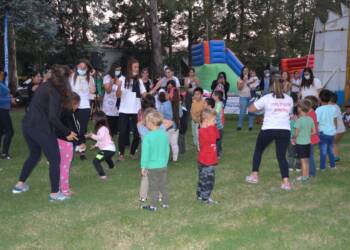 VILLA CAÑAS : JUEGOS Y DIVERSIÓN EN EL CIERRE DE LA COLONIA