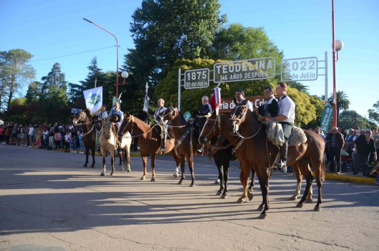 𝗫𝗜𝗩 𝗙𝗘𝗥𝗜𝗔 𝗣𝗥𝗢𝗩𝗜𝗡𝗖𝗜𝗔𝗟 𝗗𝗘 𝗔𝗥𝗧𝗘 𝗖𝗥𝗜𝗢𝗟𝗟𝗢 