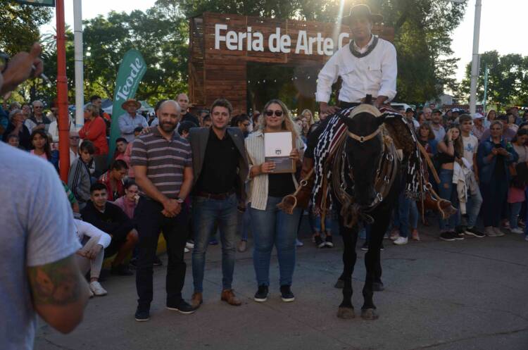 𝗫𝗜𝗩 𝗙𝗘𝗥𝗜𝗔 𝗣𝗥𝗢𝗩𝗜𝗡𝗖𝗜𝗔𝗟 𝗗𝗘 𝗔𝗥𝗧𝗘 𝗖𝗥𝗜𝗢𝗟𝗟𝗢 