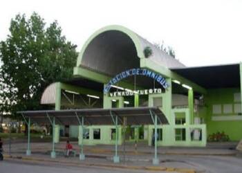 VENADO TUERTO: APREHENDIDO POR ROMPER UNA VENTANILLA DE LA TERMINAL