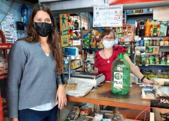 VILLA CAÑAS : YO RECICLO: SE ENTREGARON RECIPIENTES EN LOS COMERCIOS PARA DESECHAR PILAS