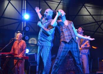 EXITOSA FERIA DE ARTESANOS EN VILLA CAÑÁS