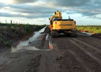 SANTA FE FIRMARÁ PLANES DE OBRAS VIALES PARA ASISTIR A RUTAS AFECTADAS  EN EL DEPARTAMENTO GENERAL LÓPEZ