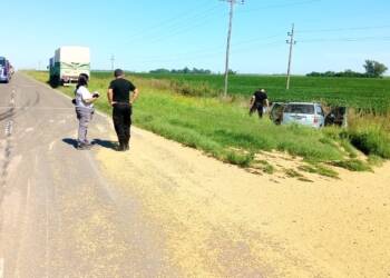 LAZZARINO: ACCIDENTE SOBRE RUTA 33