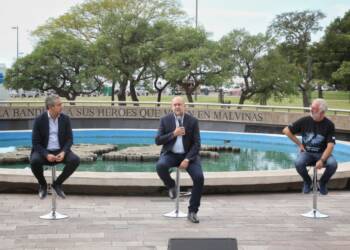 A 40 AÑOS DE LA GUERRA DE MALVINAS, OMAR PEROTTI ENCABEZÓ LA PRESENTACIÓN DE LAS ACTIVIDADES CONMEMORATIVAS EN ROSARIO