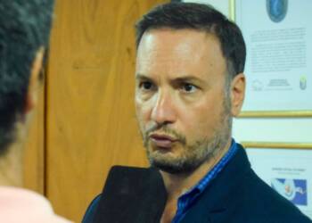 GESTIONES DEL SENADOR ENRICO PARA INCORPORAR PERSONAL DE SALUD EN PEQUEÑAS LOCALIDADES