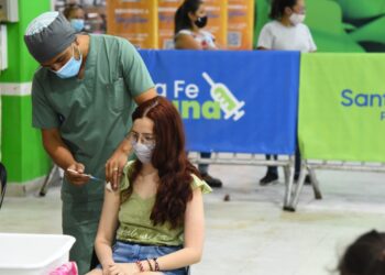 COVID-19: LA PROVINCIA LIBERÓ LA VACUNACIÓN DEL SEGUNDO REFUERZO A MAYORES DE 18 AÑOS