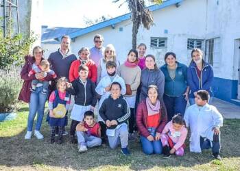 EL SENADOR ENRICO VISITÓ LA “ARGENTINA CHICA”, ESCUELA RURAL EN ZONA DE CHRISTOPHERSEN