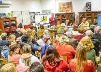 EL SENADOR ENRICO PRESENTÓ JUNTO A LAS ESCRITORAS DE SANCTI SPIRITU EL LIBRO DE HISTORIA “31”