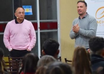 EL SENADOR ENRICO JUNTO A LA ONG PODEMOS Y ESPACIO ARIEL CONCRETARON UNA NUEVA CHARLA SOBRE ADICCIONES EN AMENÁBAR