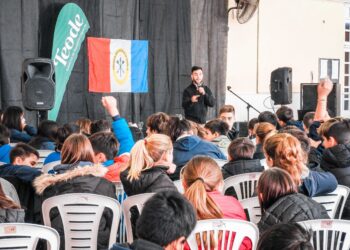 TEODELINA “𝗘𝗟 𝗕𝗨𝗟𝗟𝗬𝗜𝗡𝗚 𝗡𝗢 𝗘𝗦 𝗚𝗥𝗔𝗖𝗜𝗢𝗦𝗢, 𝗡𝗢 𝗙𝗢𝗥𝗝𝗔 𝗖𝗔𝗥𝗔𝗖𝗧𝗘𝗥”