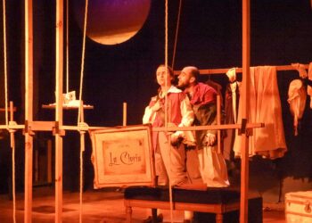 𝐀𝐍𝐓𝐄 𝐔𝐍 𝐓𝐄𝐀𝐓𝐑𝐎 𝐂𝐎𝐋𝐌𝐀𝐃𝐎 𝐒𝐄 𝐏𝐑𝐄𝐒𝐄𝐍𝐓𝐎 𝐂𝐘𝐑𝐀𝐍𝐎, 𝐄𝐋 𝐃𝐄 𝐁𝐄𝐑𝐆𝐄𝐑𝐀𝐂.