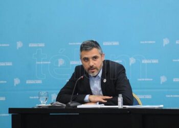 “Debemos reducir la evasión de los ricos y construir una sociedad menos desigual”