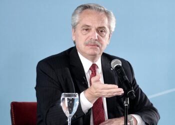 Alberto Fernández dialogó con Zelenski y manifestó su apoyo a toda negociación por la paz